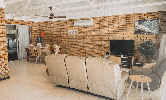 Lancelin House | Ocean View Escapes at Hook Wine and Sinker Hotel