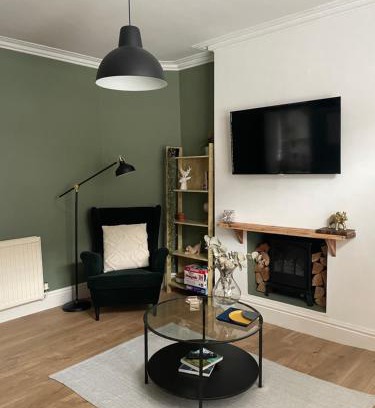 Hoole House | Modern Hoole House Near Chester Station - Family Friendly Stay