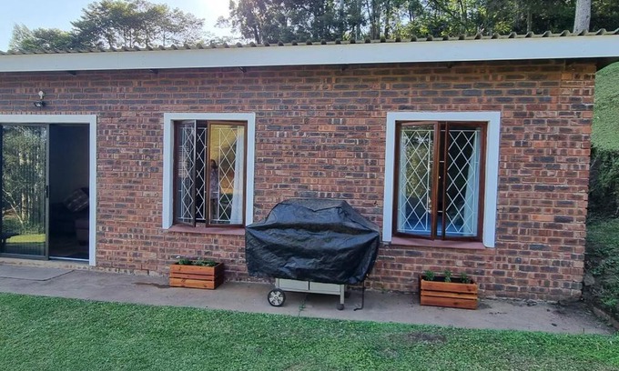 Drummond Apartment | Budget-Friendly Hoopoe Cottage: Child-Friendly Retreat