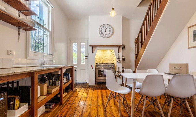 Fitzroy House | Elegant Hope House: Victorian Charm Meets Urban Comfort