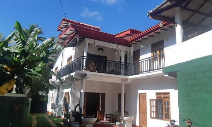 Anuradhapura Hotel | Cozy Hope Residence: Family-Friendly with Restaurant & Breakfast