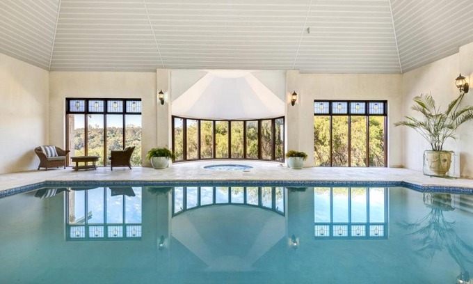 Henty Bed & Breakfast | Experience the Serenity of Hope Springs Farm with Hot Tub