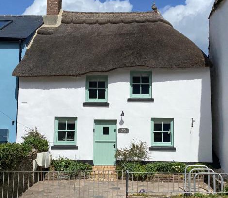 Malborough House | Family-Friendly Retreat at Hope Thatch with Great Reviews