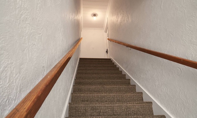 McPherson House | Family-Friendly Hopp's Downtown Loft with Kitchen Amenities