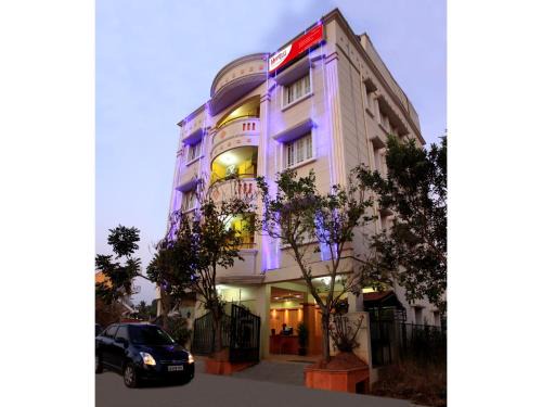 Yelahanka Bed & Breakfast | Convenient Stay at Hoppers Stop Yelahanka with Breakfast