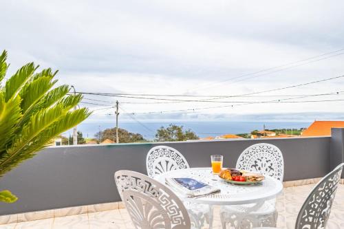 Ponta do Pargo Apartment | Horizon Glow