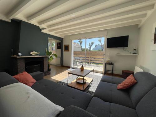 Asnelles House | Relax at Horizon Vert by Melrose: Oceanfront Family Retreat