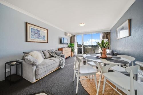 Jindabyne House | Horizons 306: Guest Rated 9.8 with Pool & Family Amenities