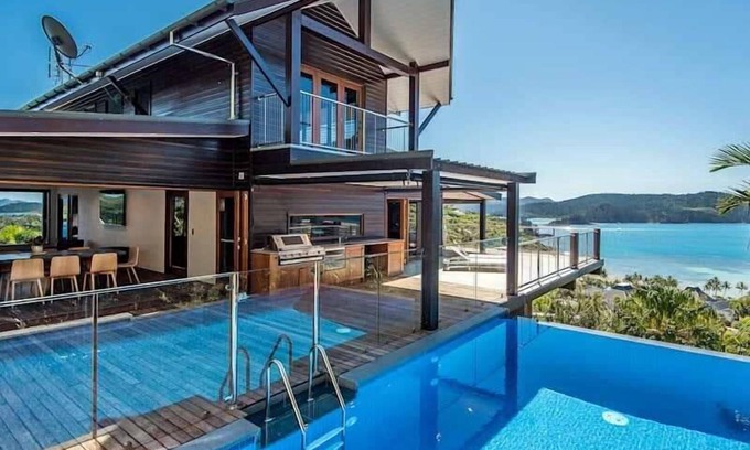 Hamilton Island Villa | Oceanfront Horizons on Hamilton Island: Guest Rated 8/10