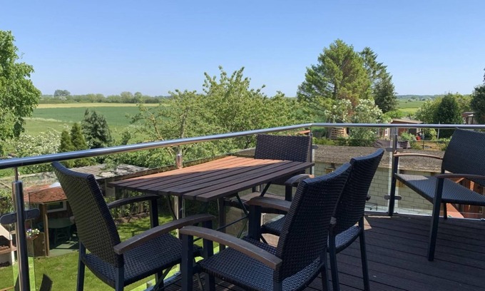 Grube Apartment | Horizont: Family-Friendly Retreat with Pet Amenities