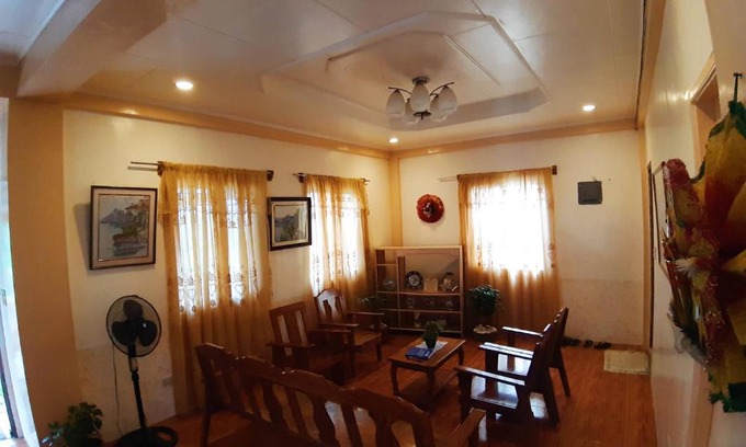 Basco House | Cosy Horlina’s Homestay: Pet and Child Friendly Retreat