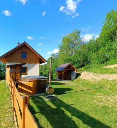 Haligovce Ski Chalet | Relax at Horná chata u Bratrikov: Pet-Friendly Retreat