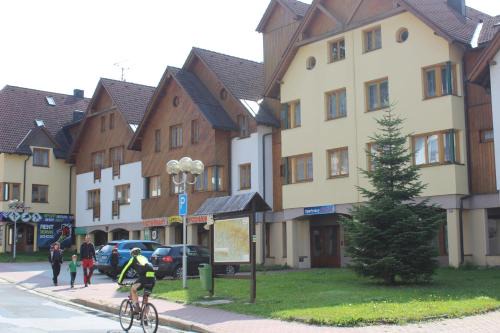 Rokytnice nad Jizerou Apartment | Discover Horní Náměstí: Hot Tub & Family-Friendly Fun