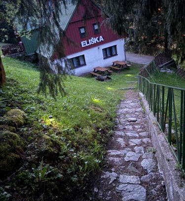 Pec pod Snezkou Cabin | Horská chata Eliška