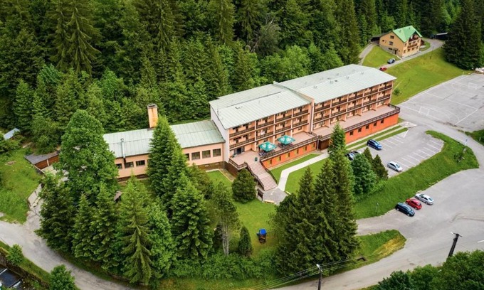 Podjavornik Hotel | Discover Horský Hotel Podjavorník: Pet-Friendly Retreat