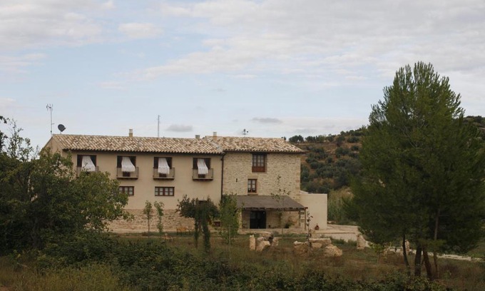 Cretas Apartment | Relax at Hort de L'Aubert with Oceanfront Views