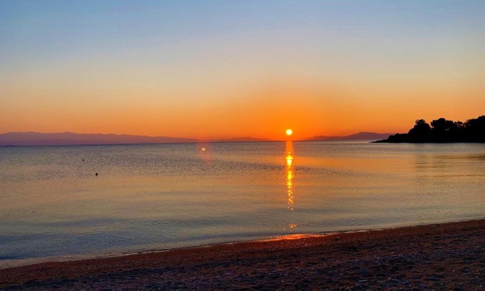 Horto House | Horto House: Coastal Retreat with Pet-Friendly Amenities