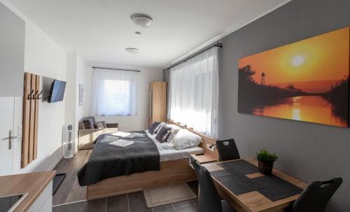 Fertod Apartment | Top-Rated Family Retreat at Horváth Apartman - 9.9/10