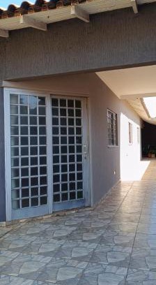 Arapongas House | Budget-Friendly Simplicity with Family-Friendly Amenities