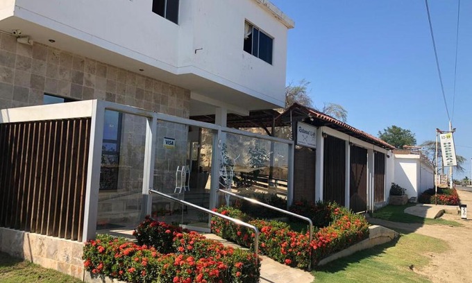 Caleta Cruz Hotel | Oceanfront Retreat at Hospedaje 1249 with Breakfast Included