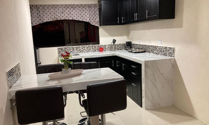 El Coyol Apartment | Convenient Stay at Hospedaje Ana Lu, Close to Airport
