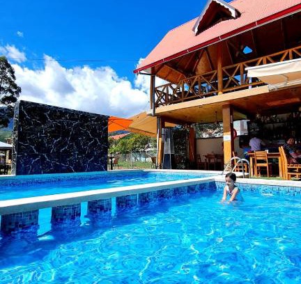 Oxapampa Hotel | Pet-Friendly Tunki Lodge with Pool & Hot Tub Retreat