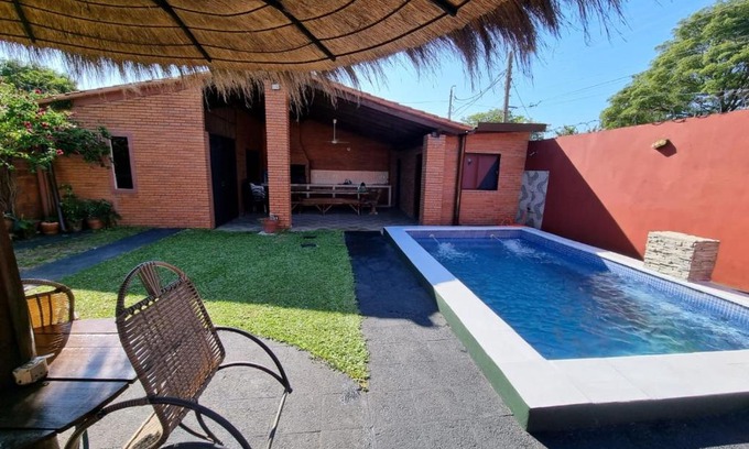 Luque House | Comfortable Stay in Luque with Pool & Family-Friendly Perks