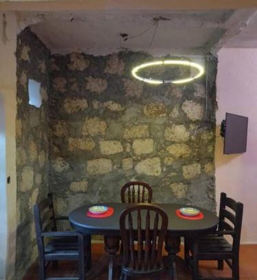 Historic Centre House | Comfortable Stay in Main Room with Two Double Beds