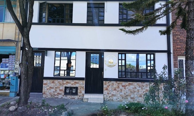 Bogota House | Hospedaje Familia Lombana, a comfortable and quiet place in the city of Bogota.