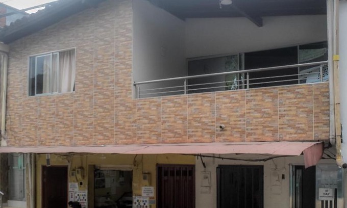 Cisneros House | Budget-Friendly Stay at Hospedaje Ferrocarril
