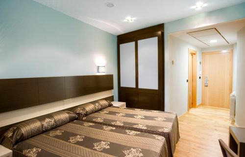 Santona House | Family-Friendly Stay at Hospedaje La Tortuga – 8.5/10 Rated