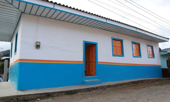 Salamina House | Discover Family-Friendly Comfort at Hospedaje Mi Terruño
