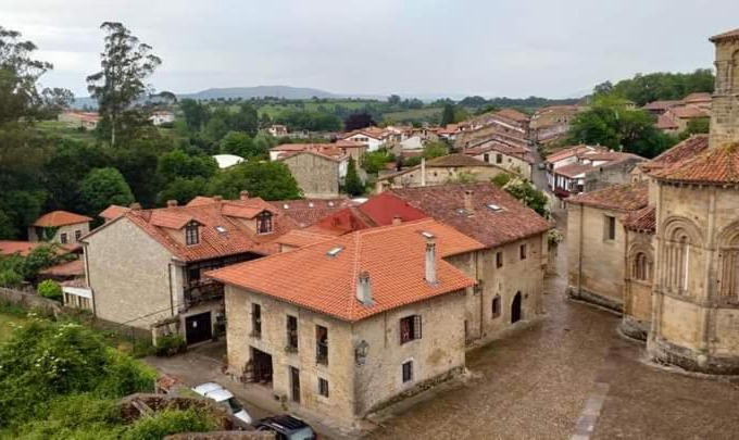 Santillana del Mar House | Budget-Friendly Stay at Hospedaje Octavio - Rated 8.2/10