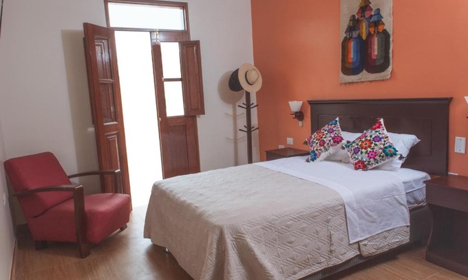 Ayacucho House | Comfortable Hospedaje Zaragoza: Pet & Child Friendly Stay