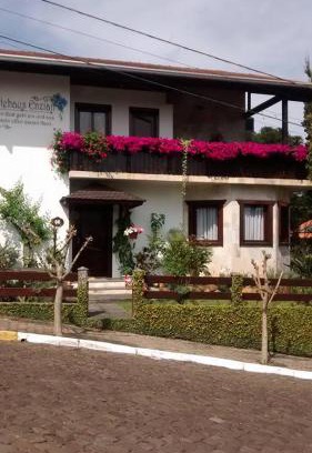 Treze Tilias House | Exceptional Stay at Hospedaria Gãstehaus Enzian - 10/10 Rated