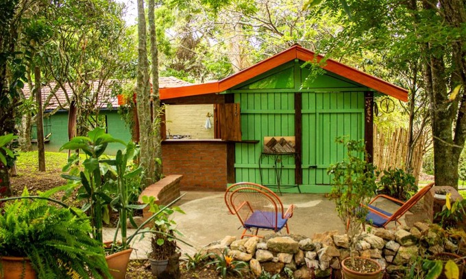 Sao Bento do Sapucai House | Family-Friendly Stay at Hospedaria Santa Luzia - 9/10 Rating