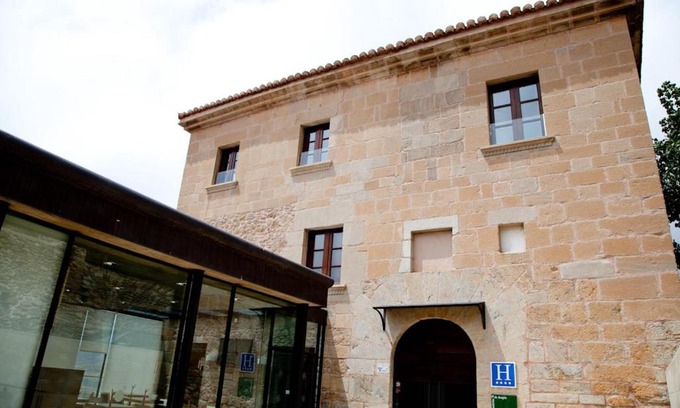 Allepuz Hotel | Elegant Stay at Hospedería Palacio de Allepuz with Spa & Hot Tub