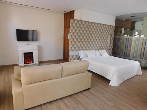 Casas-Ibanez Hotel | Elegant Stay at Hospedium Hotel Cañitas Maite Boutique
