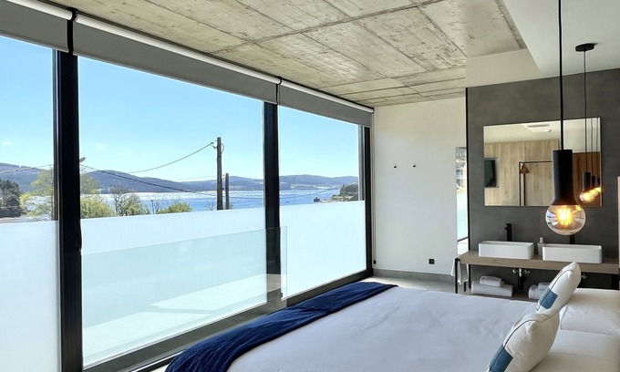 Camarinas Hotel | Modern Comfort at Hospedium Hotel Devalar Do Mar