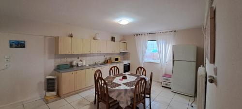Chios Apartment | Comfortable Stay for 5 in Family-Friendly Chios