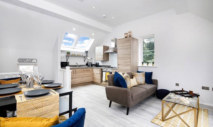 Whitby House | Pet-Friendly Getaway at Captain's Retreat | Rated 8.8/10