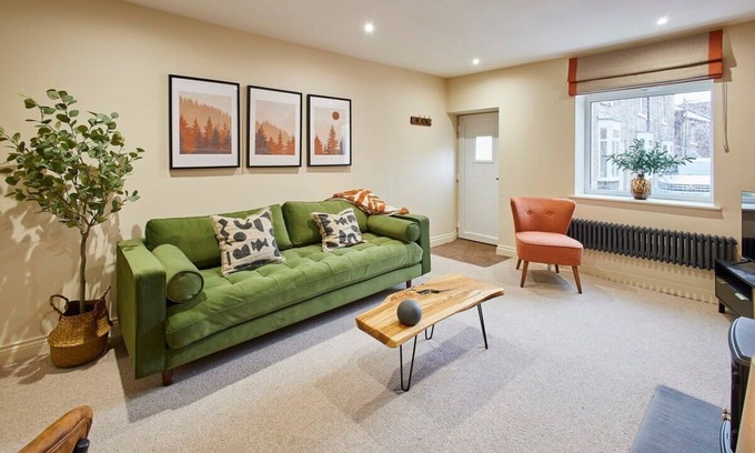 Barnard Castle House | Discover Cinnamon Cottage: Pet-Friendly Family Retreat