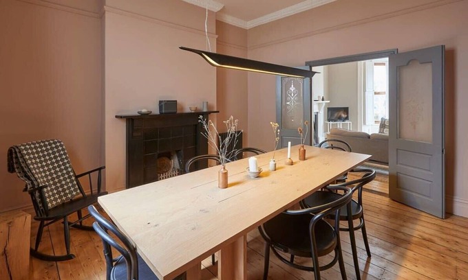 Saltburn-by-the-Sea House | Discover Emerald Residence: Family-Friendly Getaway Awaits