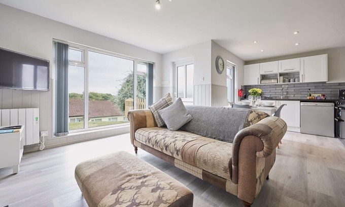St. Ann's Chapel House | Robin's Nest: Family-Friendly Retreat with Pool & Breakfast