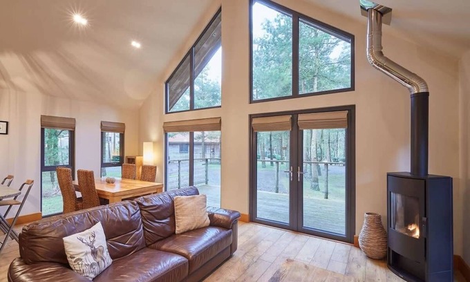 Briggswath Ski Chalet | Pet-Friendly Simon Howe Lodge: Top-Rated for Families