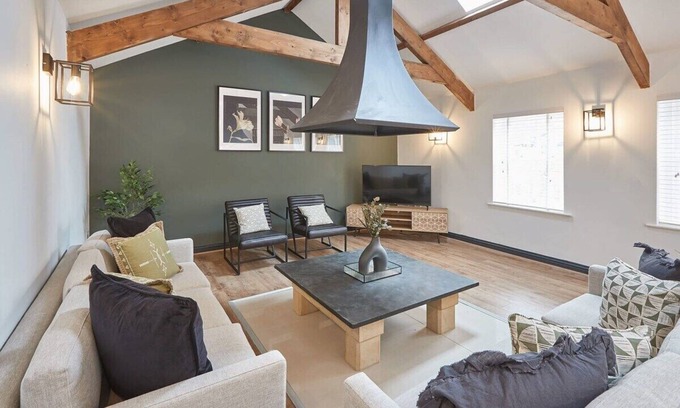 Richmond House | Discover The Annexe @ The Old Brewery - Family Friendly Stay