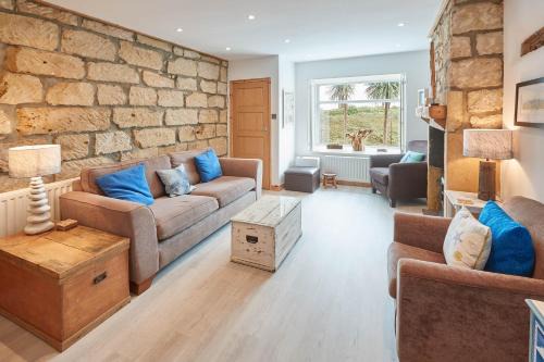 Marske-by-the-Sea House | Discover Family-Friendly Comfort at The Cottage, Marske