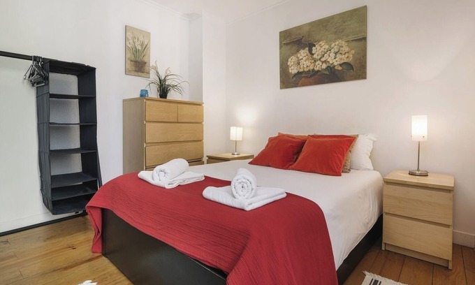 Misericordia Apartment | Bright Duplex with Spa & Breakfast in Prime Location
