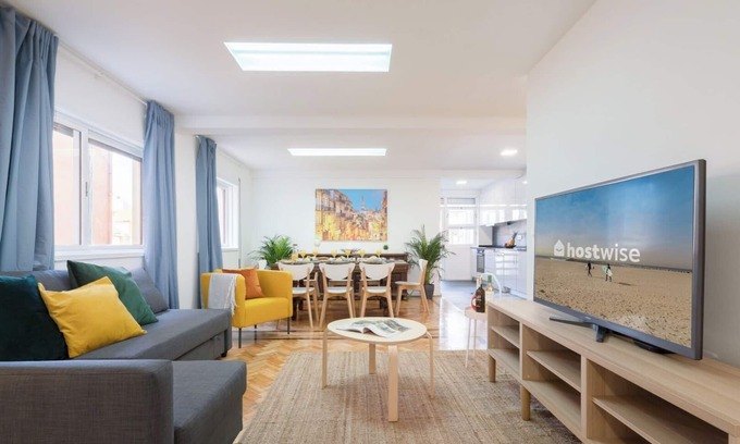 Espinho Apartment | Inviting Flat with Terrace & Ocean View, Steps from Beach