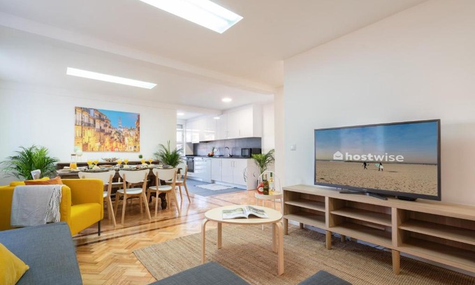 Espinho Apartment | Bright Flat with Terrace, Just Steps from the Sea